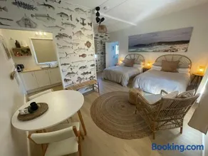 MrandMrs Fish Cabins - Image 5