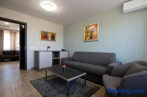 La Casa Hotel - Image 3