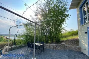 Weinbergshaus mit Blick auf's Wasser - Image 3