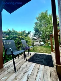 Comfortable Suite in Halifax, Private entry & Bath - Image 4
