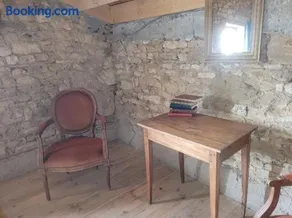 Nuit insolite, chambre au dessus d'une étable - Image 2