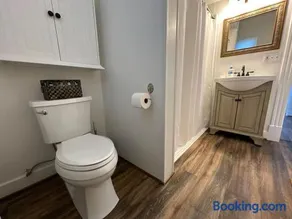Suite 4 - Image 1