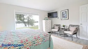 Island LakeHouse - Image 2