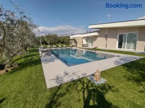 La Rondinella Apartments - Image 1