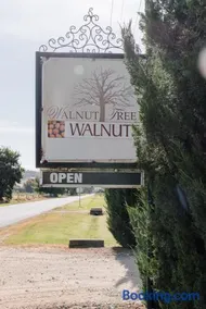 Walnut Tree Cottages - Image 2