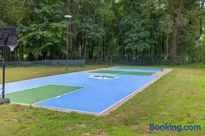 Heated Pool - Sleeps 19 Pickleball Game Room - Image 1