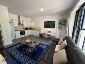 3 Bedroom Cardiff Bay Apartment - Image 2