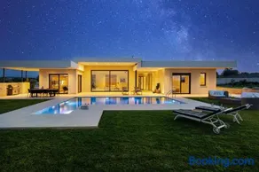 Villa Kazoulis - Sea & Mountain View - Image 2