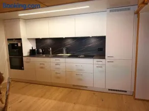 Comfortable and modern apartment in Zernez - Image 2
