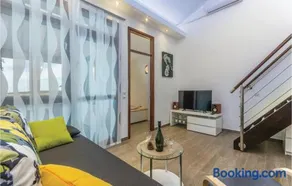 Two-Bedroom Apartment In Cervar Porat - Image 4