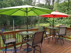 Serenity and Fun all in one in this Cozy Pocono Cabin - Image 2