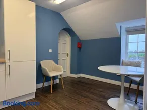 Apartment 11 Lucas Lane - Image 5