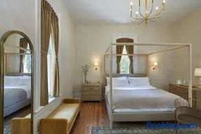 Heights House Hotel - Image 3