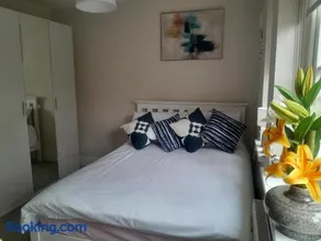 Seville Grove - Image 4