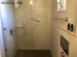 Poseidon Apartments - Image 4