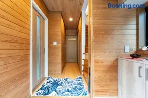 Family Stay for 10, Disney 15 Min, Free Parking, Tokyo Access - Image 5