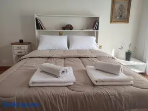 Mountain View Apartment - Image 3