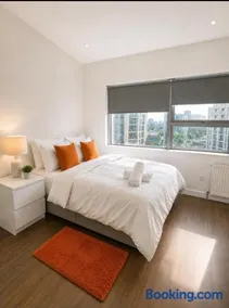 Extra large 2Bedroom 2Bathroom Apartment with Parking Contractor Friendly In Croydon city Centre - Image 4