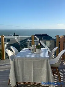 28 North, Stunning Costal home with Generous Ferry Reduction - Image 3