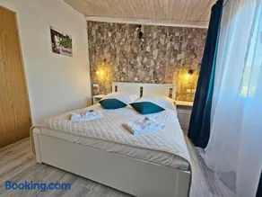 Flamingo - House with private pool - Image 2