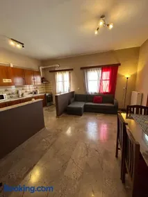 Marble and Wood Retreat - Image 1