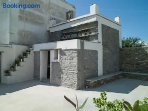 Tutti Blu Tinos Living Space - Image 4