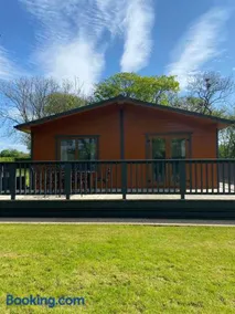 Strone Farm Cabin - Image 2