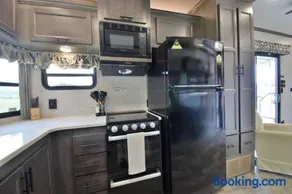 Lakeside Fire Pit • Grill • Games • Picnic Space - Image 5
