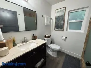 Premier Lakefront 4BR - Dedicated Office - BEST VIEW - Generator - Image 3