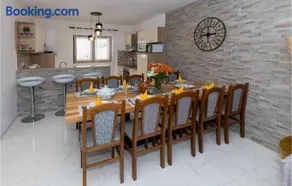 Six-Bedroom Holiday Home In Klek - Image 5