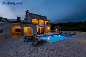 Holiday House Nova - Image 2