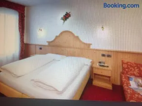 Hotel Pordoi - Fam Furgler - Image 3