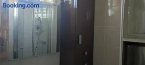 Maison T2 Climatisée avec petit jardin dans impasse calme - Image 3