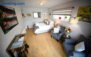 13 Matheson Place - Image 2