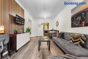 Bright modern Flat near tower bridge - Image 2