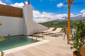 Riza apartment vith pool and Mountain View - Image 1