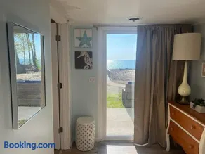 Great Lakes Resort - Entire Beach House - Suite 15 and 16 - Image 2