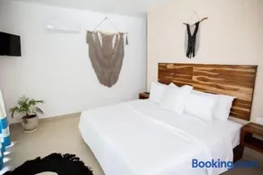 Lagoon Boutique Hotel - Luxury Chaman experience - Image 1