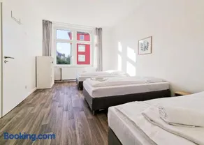 Tolstov Apartments - Several 1 Room Fitter Apartments with kitchen and washing machine - 25 Min Messe DUS - Image 2