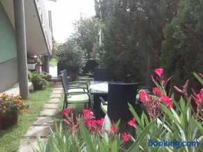 Holdfény Apartman - Image 2