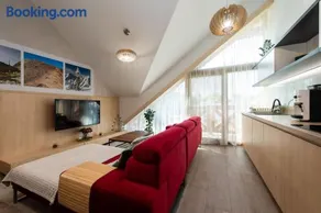 Moderný apartmán Swen s 2 terasami Tatranská Lomnica - Image 4