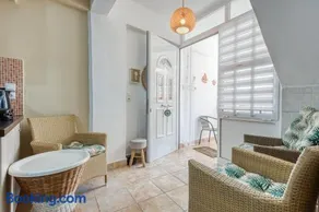 Jo's Guesthouse, Benitses - Image 3