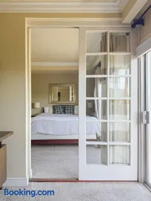 Resort Suite with Tennis Court View & King Beds - Image 3