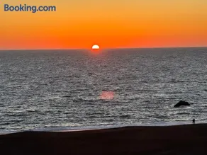 Ocean and Sunset Views - Cliff Side Cottage - Image 2