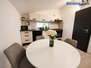 Vrátnica II by Cañas Apartments - free private parking spaces - Image 2