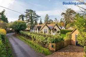 Badgemore Cottage - Image 2