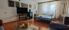 Aenona Heritage House - Image 2
