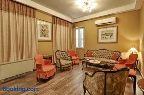 Lemonia Luxury Apartment - Image 2