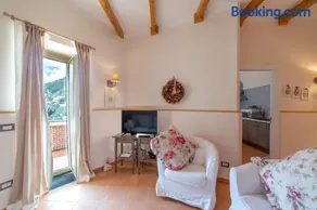Amalfi Coast Donna Carmela Apartment Pontone holiday house - Image 3
