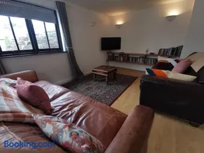 THE OLD RECTORY ROSE COTTAGE in Jacobstow 10 mins to Widemouth bay and Crackington Haven,Nearby Bude,Tintagel,Port Issac,Clovelly,PARKING FOR LARGE AND MULTIPLE VEHICLES - Image 4